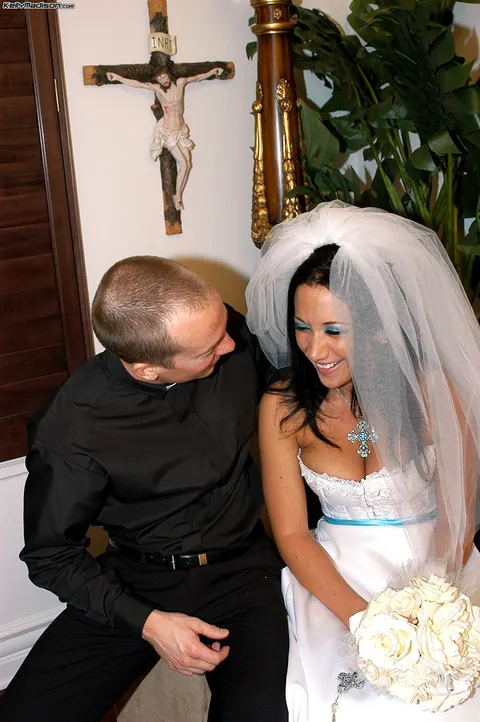 Jayden Jaymes: Busty Brunette MILF Spreads and Gets Fucked in a Threesome at a Wedding – photo 8 of 16