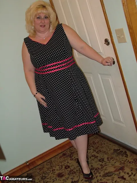 Taffy Spanx: Busty Blonde MILF Poses Naked Wearing Heels and Glasses – photo 2 of 16