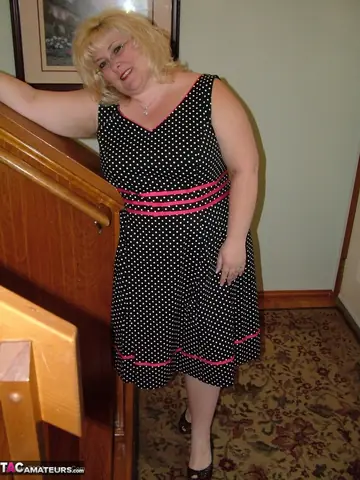 Taffy Spanx – Busty Blonde MILF Poses Naked Wearing Heels and Glasses