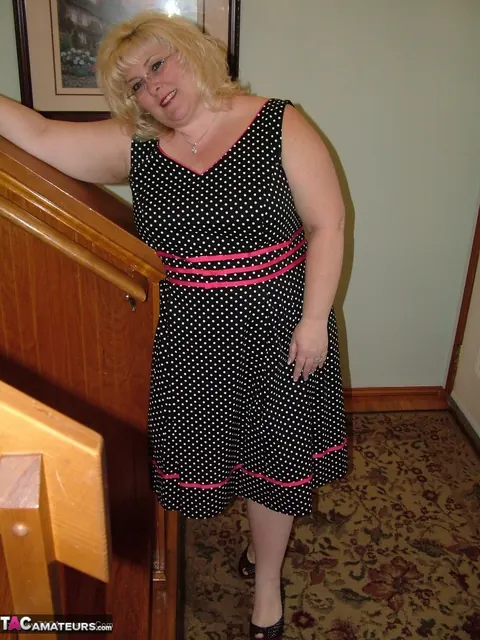 Taffy Spanx: Busty Blonde MILF Poses Naked Wearing Heels and Glasses – photo 1 of 16