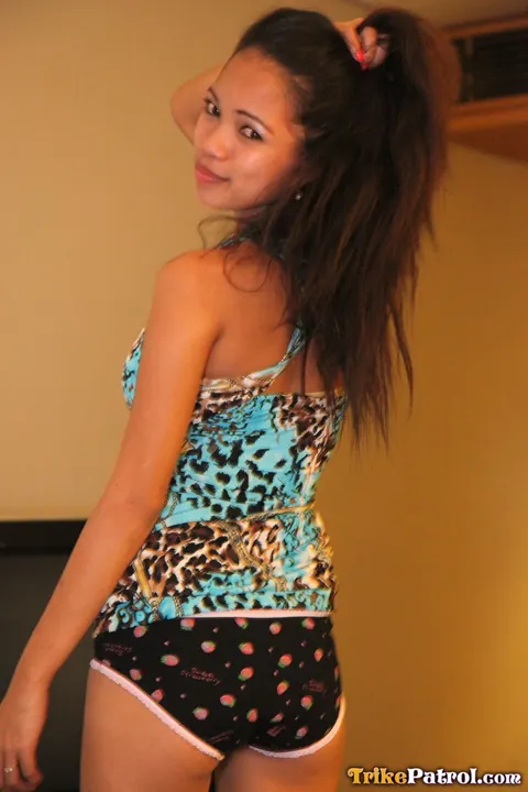Petite Filipina Undresses to Show Her Hairy Bush – photo 12 of 21
