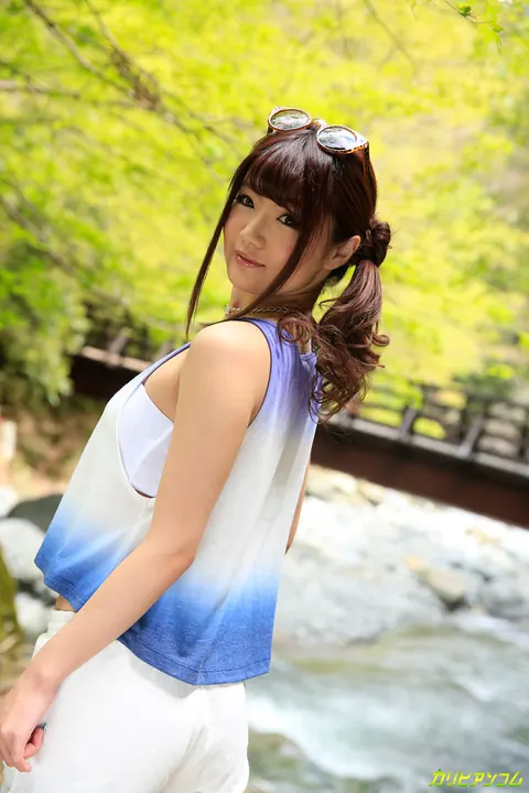 Maya Kawamura: Outdoors, Hairy Asian Babe in Shorts and Glasses Gets Banged – photo 1 of 20