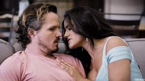 Penny Barber: Black-Haired Babe with Big Tits Gives a Blowjob Before Doggy Style – photo 7 of 20