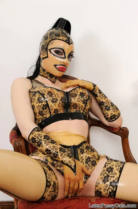 Latex Lucy: British Blonde in Latex Spreads and Sucks Toes by the Mirror – photo 7 of 21