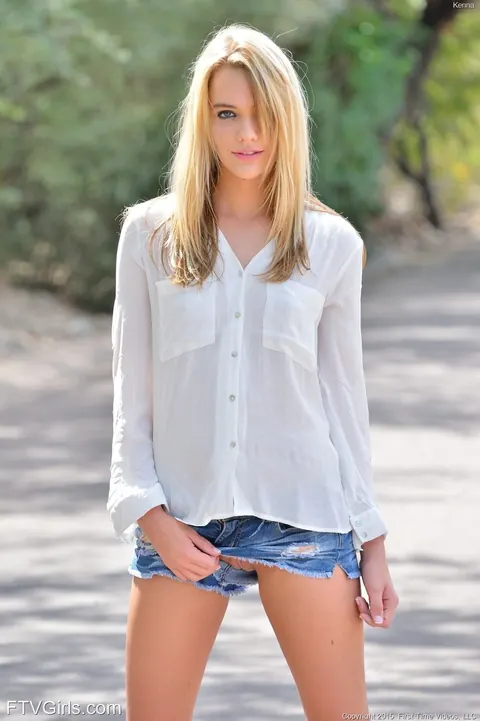 Kenna James: Tall Slim Blonde Spreads Her Legs in Shorts – photo 1 of 20