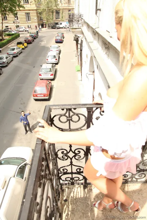 Queen Christin: Blonde with Enhanced Tits Gets Fucked Outdoors and in the Car – photo 14 of 14
