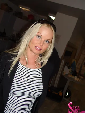 Silvia Saint – Czech Blonde MILF in Jeans and Heels Enjoys a Threesome