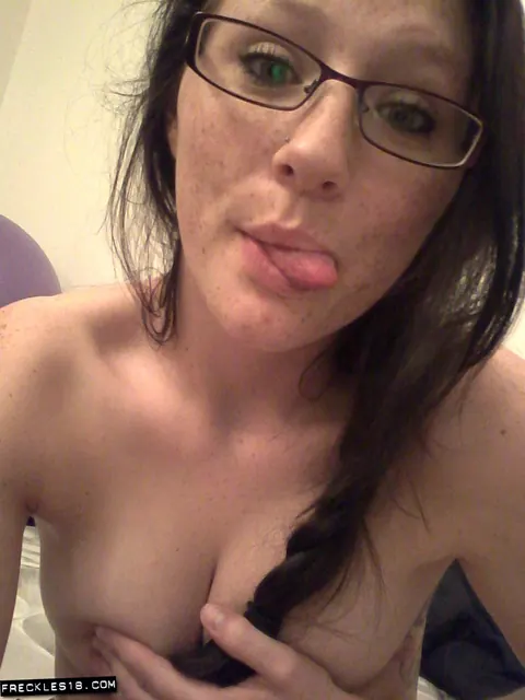 Busty Brunette in Glasses Spreads Her Pussy in Lingerie Selfie – photo 10 of 12