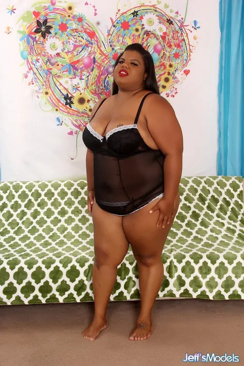 Peaches Love: Curvy Ebony Brunette Toys Her Big Tits and Pussy – photo 2 of 21