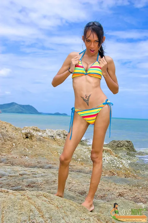 Thai Trans Woman Strips Out of Her Bikini on the Beach – photo 2 of 20