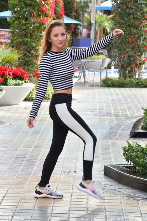 Macy Meadows: Blonde Flashes Her Big Natural Tits in Yoga Pants Outdoors – photo 6 of 20