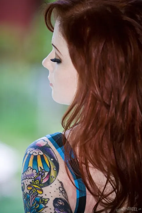 Misti Dawn: Tattooed Redhead Spreads on All Fours Outdoors – photo 3 of 17