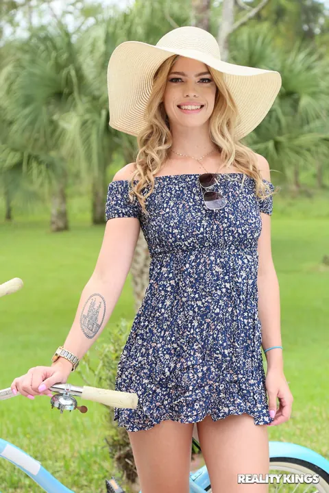 Leah Lee: Thick Brunette in a Skirt Sucks Cock and Takes Anal for Stealing a Bicycle – photo 1 of 21
