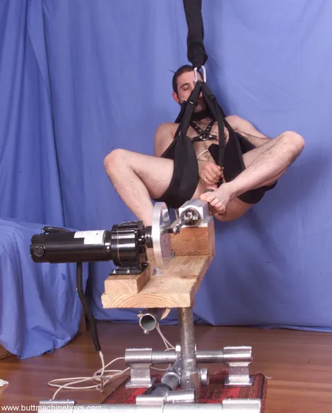 Two Men Fuck with a Butt Machine and Kiss – photo 2 of 10