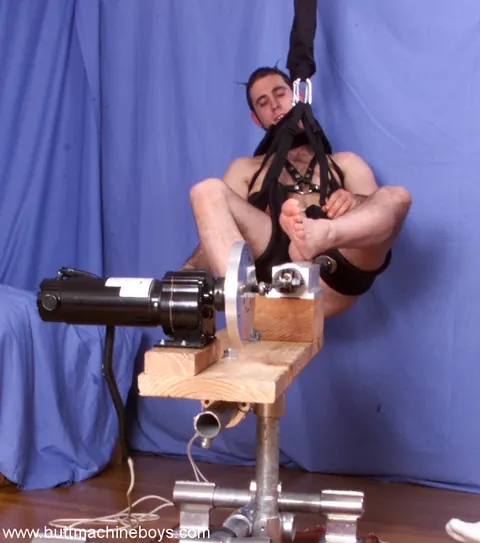 Two Men Fuck with a Butt Machine and Kiss – photo 1 of 10