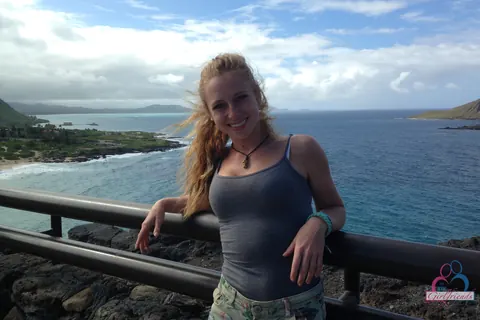 Taylor Whyte: Blonde Amateur Poses in a Top and Shorts on the Beach – photo 3 of 14