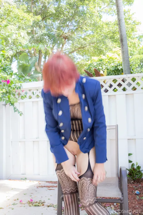 Naomi Clark: Busty Redhead PAWG Fingers Herself in Stockings Outdoors – photo 8 of 16