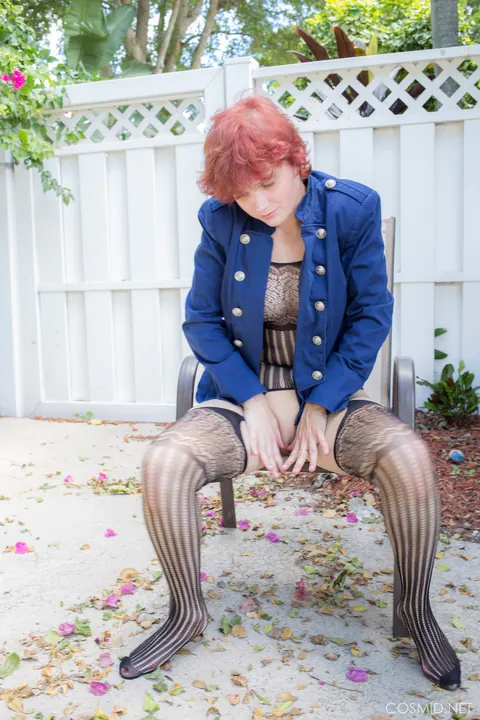 Naomi Clark: Busty Redhead PAWG Fingers Herself in Stockings Outdoors – photo 11 of 16