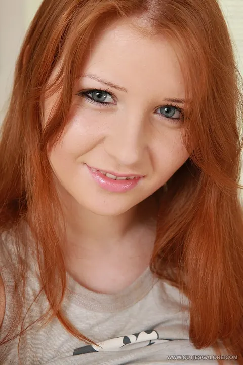 Jess B: Pale Redhead PAWG Undresses and Uses a Dildo – photo 5 of 19