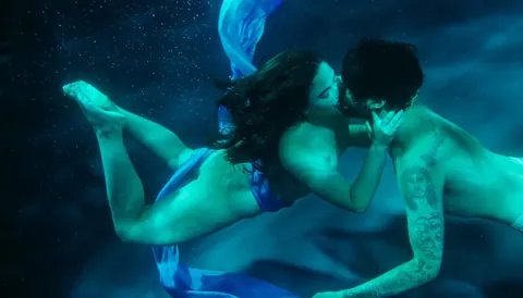 Ariana Van X: European Brunette with Big Natural Tits Fucks Underwater – photo 4 of 15
