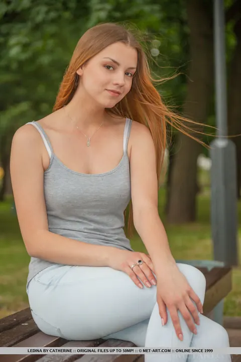 PAWG Redhead in a Skirt Shows Off Outdoors – photo 10 of 18