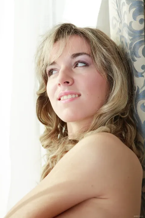 Slim Curly Blonde Spreads Her Hairy Pussy While Posing Nude – photo 21 of 21
