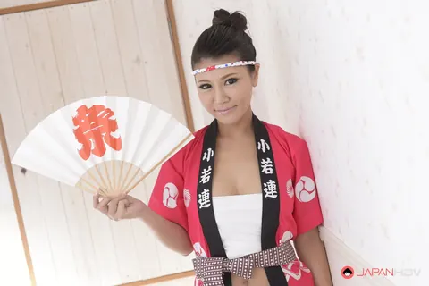 Amiru Kinohara: Japanese Brunette in White Boots Spreads Her Pussy – photo 1 of 15
