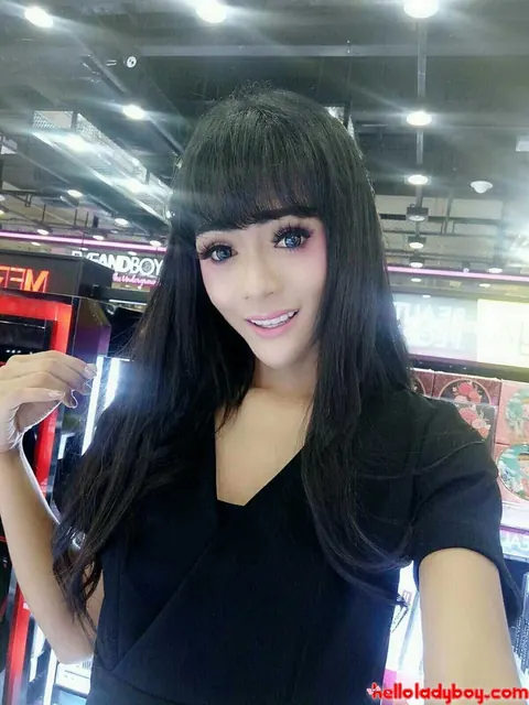 Asian Trans Woman Strips Nude and Shows Her Tits – photo 9 of 11
