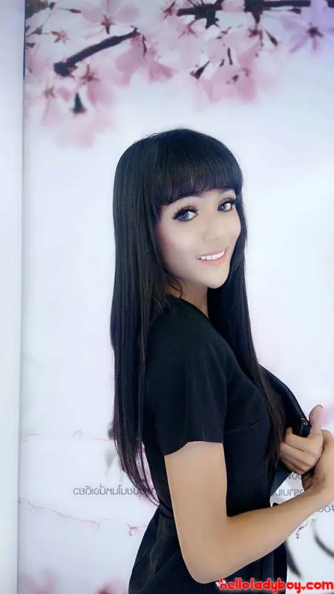 Asian Trans Woman Strips Nude and Shows Her Tits – photo 10 of 11