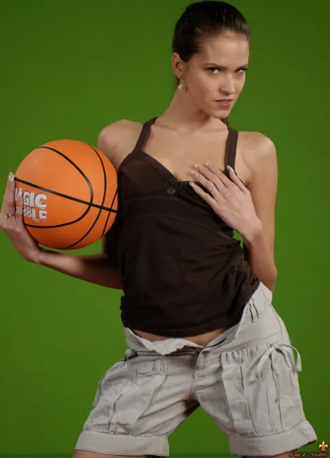 Silvie Deluxe: Tall Czech Brunette Poses Nude with a Basketball Showing Her Natural Tits – photo 3 of 16