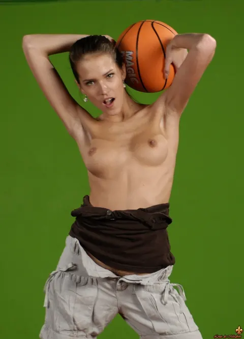 Silvie Deluxe: Tall Czech Brunette Poses Nude with a Basketball Showing Her Natural Tits – photo 6 of 16