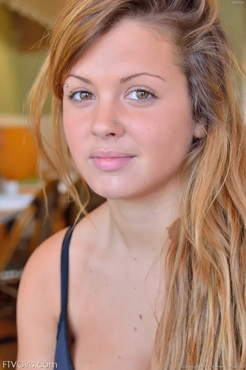 Keisha Grey: Petite Latina Flashes Big Tits in Public Then Oils Her Body – photo 2 of 20
