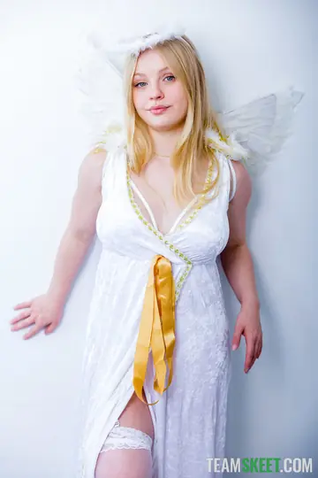 Lilly May – Busty Pale Blonde in Angel Lingerie Takes a Facial and Cum in Mouth