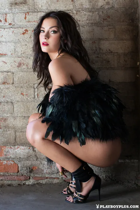 Alexandra Tyler: Tall Brunette Strips Naked and Spreads Her Legs Wide – photo 14 of 16