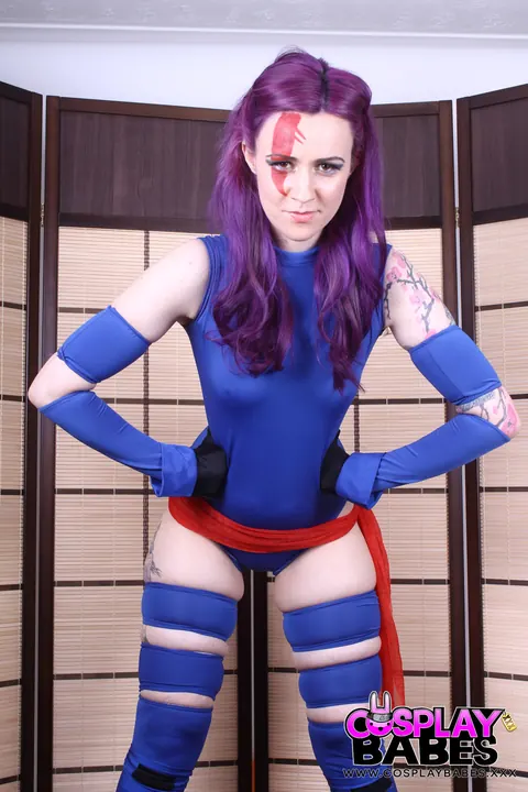 PAWG in Cosplay Fingers and Spreads Her Pussy – photo 4 of 17