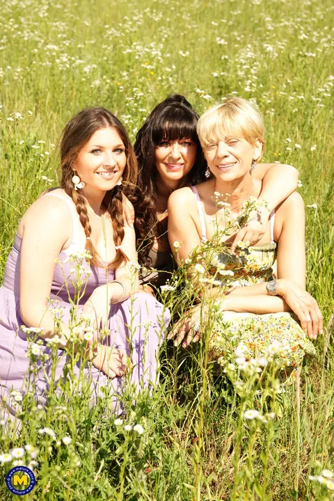 Brunette MILF Undresses for Lesbian Threesome Outdoors – photo 1 of 21
