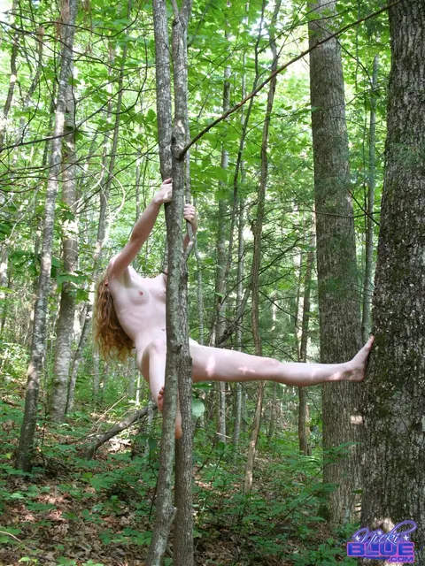 Nicki Blue: Redhead PAWG Poses Nude and Spreads in the Woods – photo 14 of 15