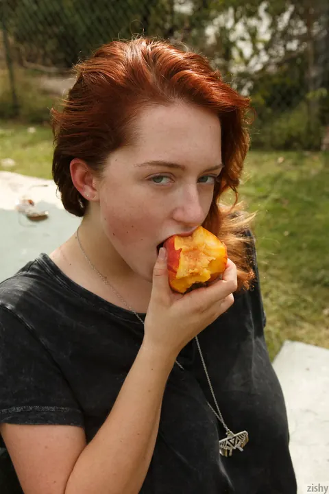 Kelsey Berneray: Redhead Shows Her Big Natural Tits Outdoors – photo 3 of 12