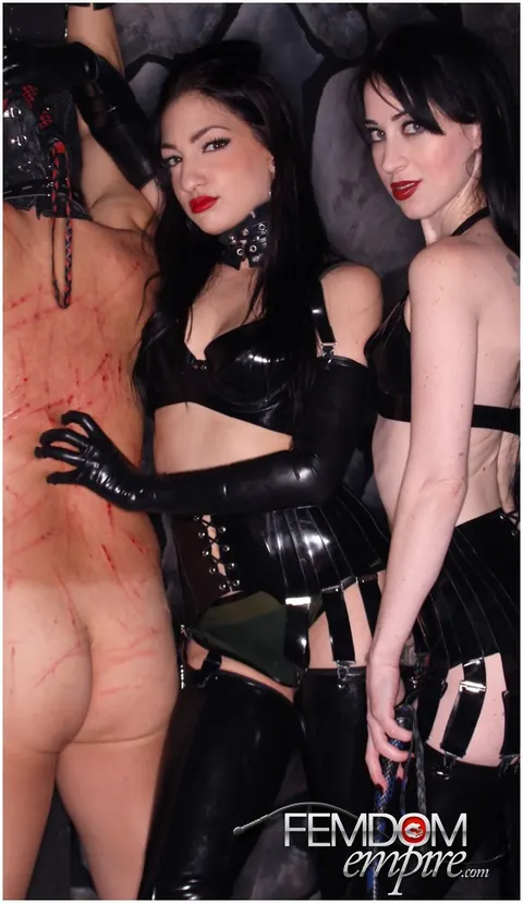 Mina Meow: Brunette Dominatrix in Latex and Boots Dominates Bondage Threesome – photo 8 of 16