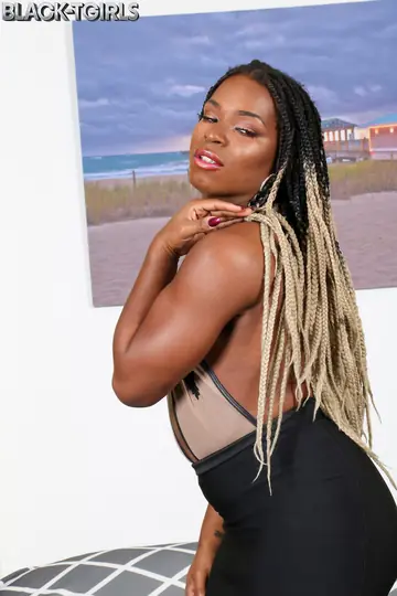 Ebony Trans Woman Undresses and Poses to Show Her Big Ass