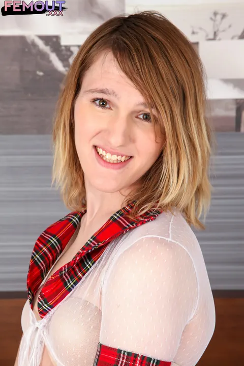Trans Woman Stretches and Turns to Display Her Nude Body – photo 2 of 16