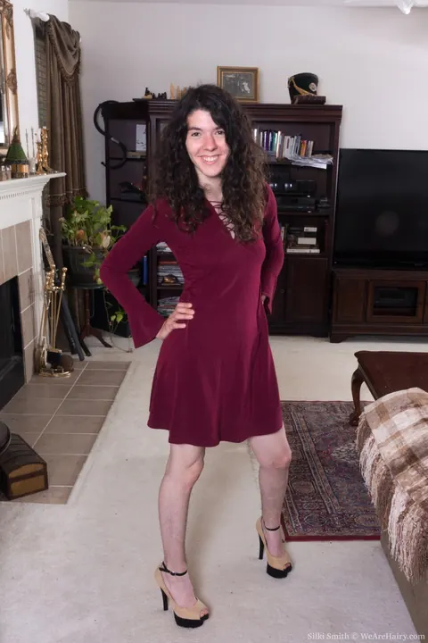 Silki Smith: Brunette in a Dress Toys Her Hairy Bush with a Dildo – photo 1 of 21