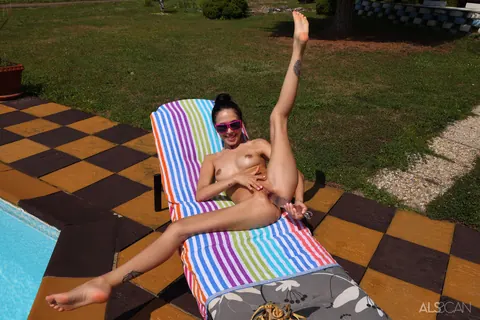 Alyssa Bounty: Brunette in Glasses Strips Her Bikini and Fingers Herself Poolside – photo 14 of 16