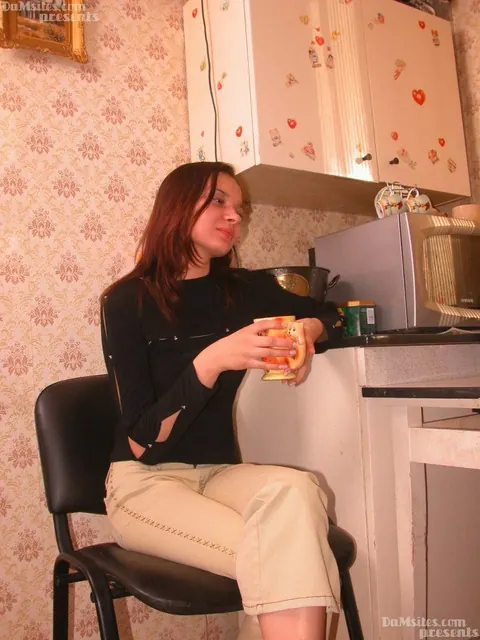 Slim European Brunette Fucks Her Man on the Kitchen Counter – photo 4 of 21