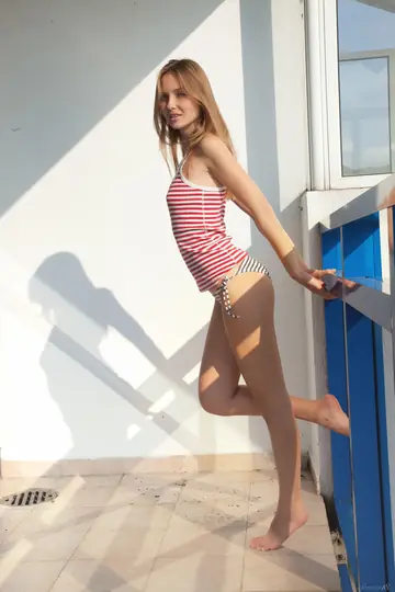 Brunette PAWG Strips Out of Her Bikini and Spreads Her Legs