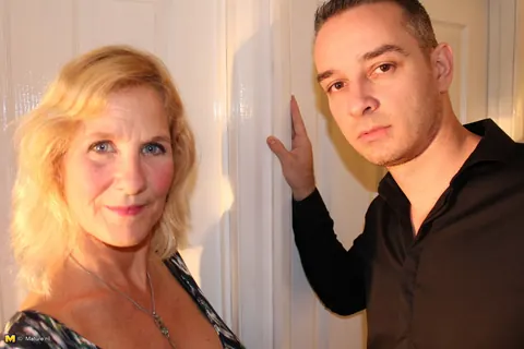 Molly Maracas: British MILF in a Skirt Seduces Her Neighbor for Sex – photo 3 of 16
