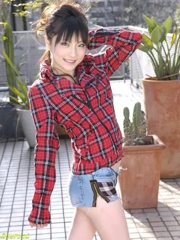 Rika Sonohara – Petite Japanese Woman in a Bikini Gets Fucked Doggy Style