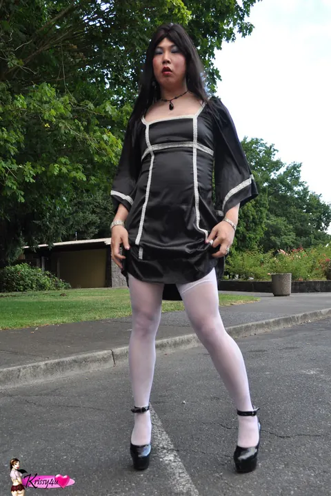 Asian Trans Woman Uses a Dildo on a Car Outdoors – photo 4 of 16