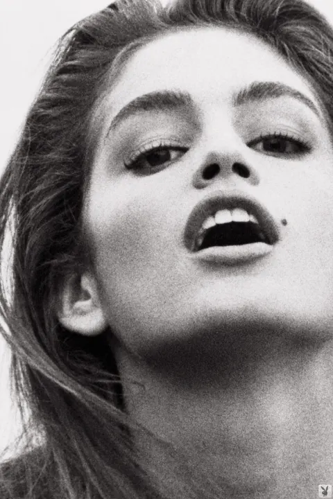 Cindy Crawford: Busty Brunette Strips Out of Her Bikini Outdoors – photo 8 of 16