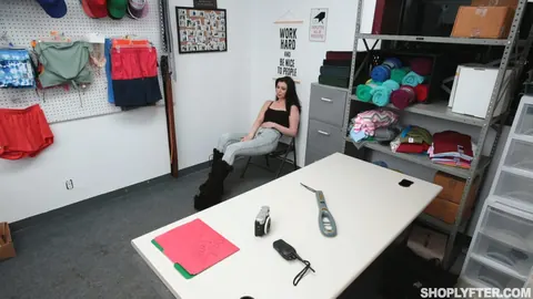 Aliza Haze: Brunette MILF in Jeans Takes Guard's Cock Deep – photo 4 of 21